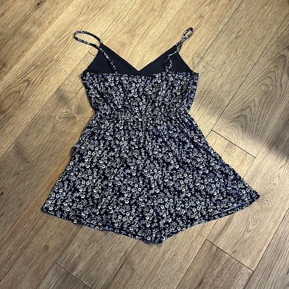 GILLI floral romper, size small - Picture 4 of 5